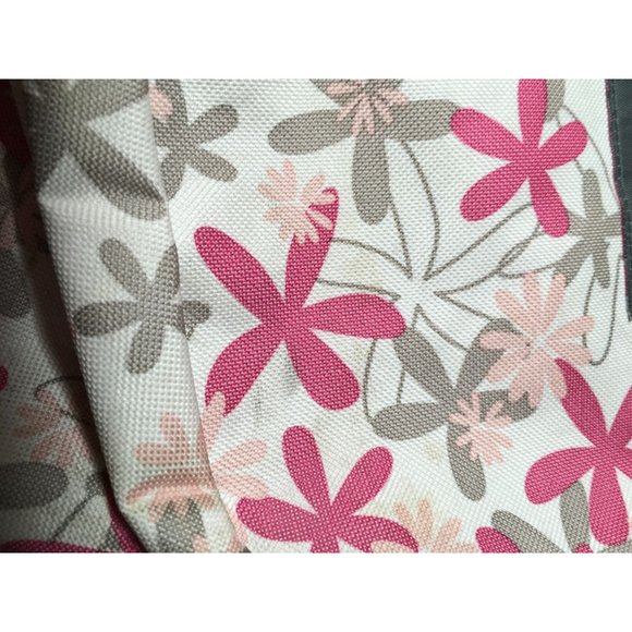 TrailMaker Classic Crossover Bag Large with Pink and Gray Flowers - Picture 9 of 9